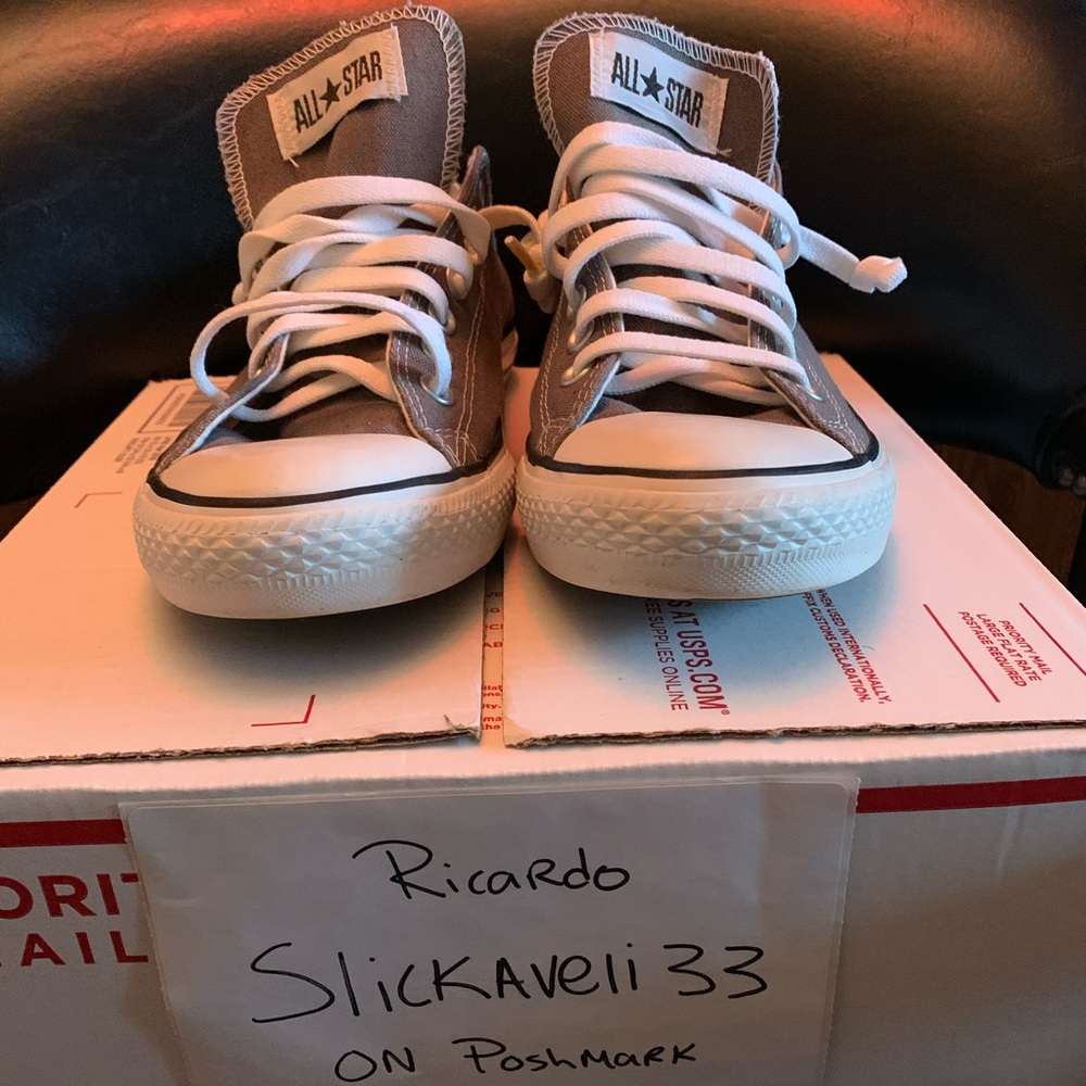 USED CONVERSE UNISEX CHUCK TAYLOR CLASSIC SIZE 10